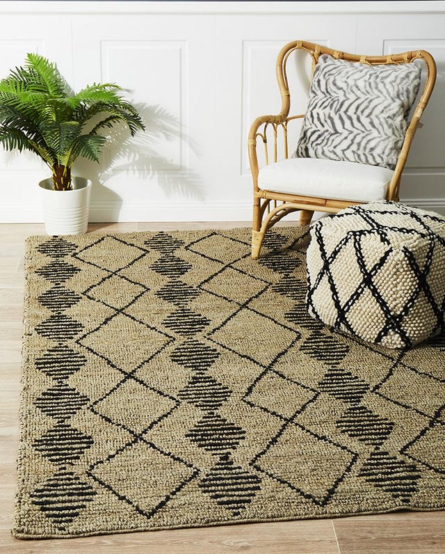 Decorating Your Living Room With the Shag Rug